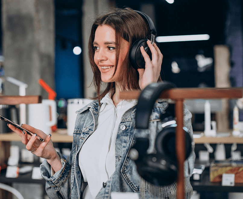 AI Sales Agent Transforming Digital Retail Customer Journeys